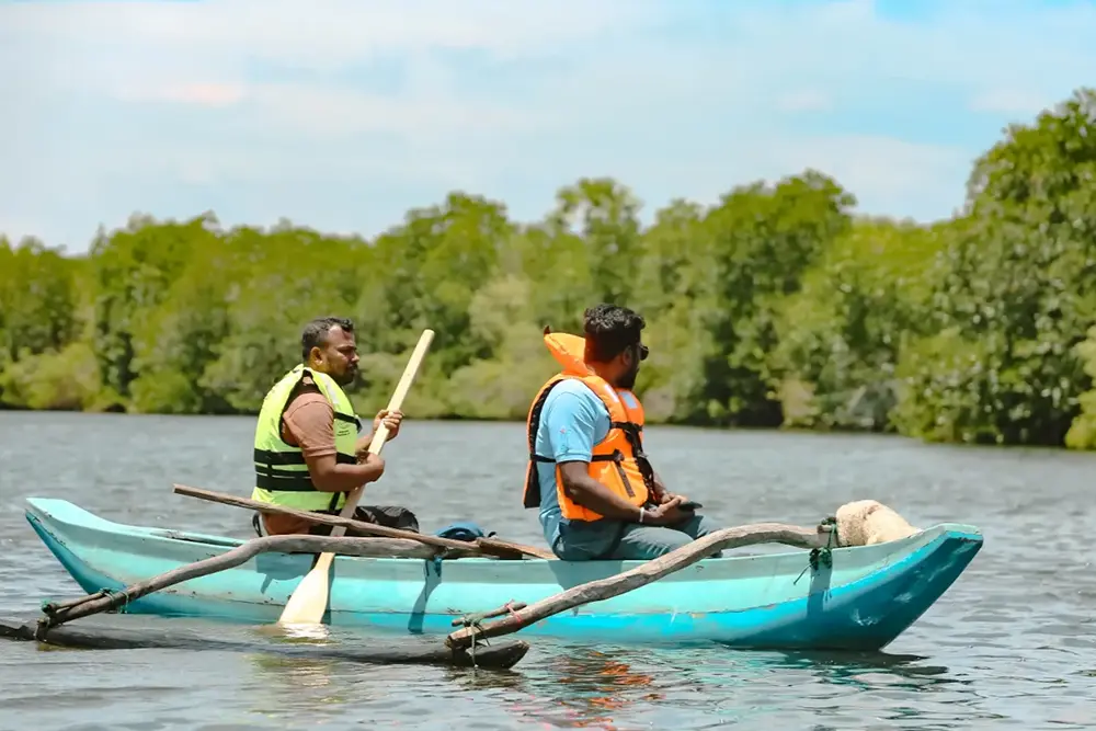Lagoon Fishing & Crab Curry Cookout